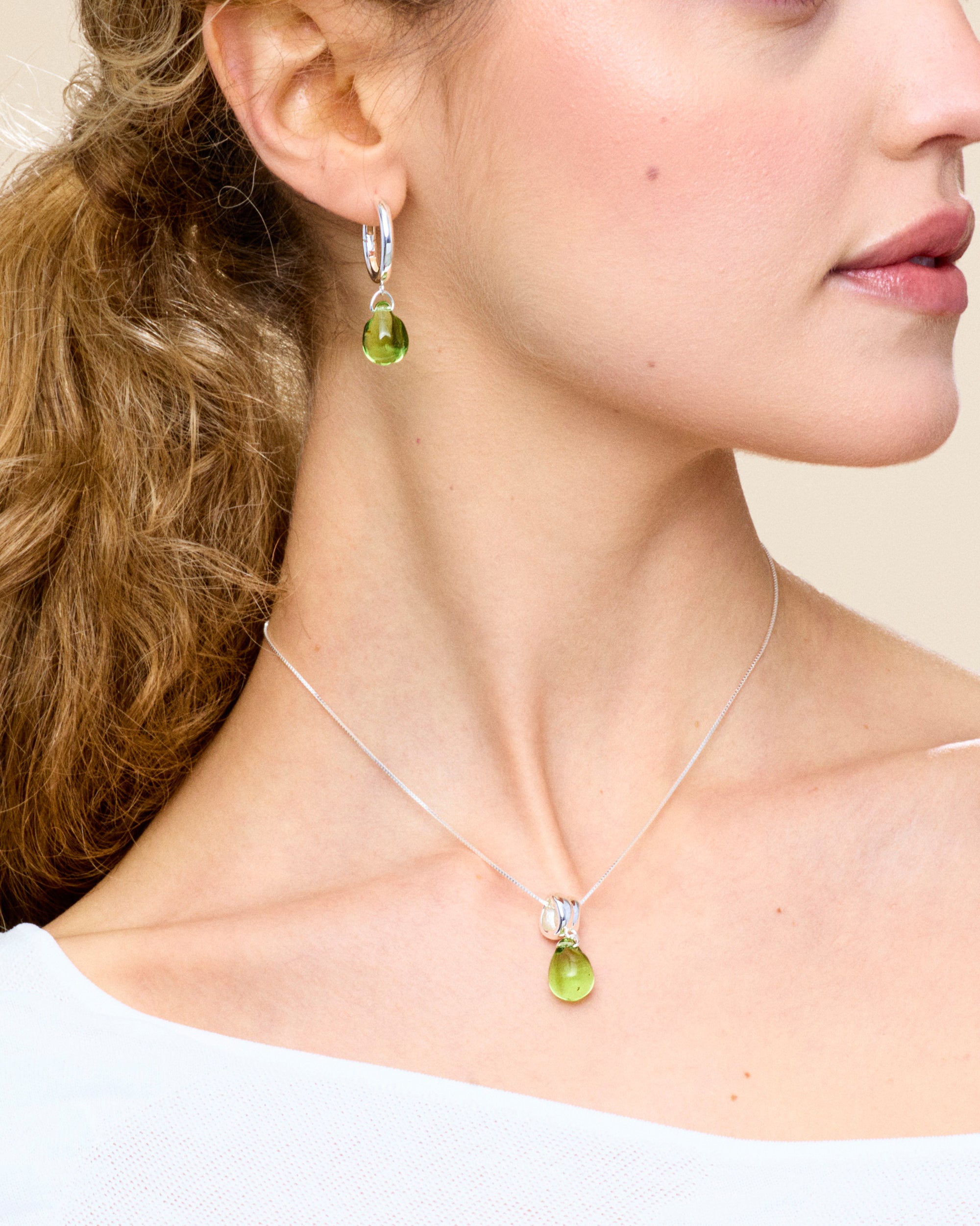 Sugar Drop Green Necklace in Silver