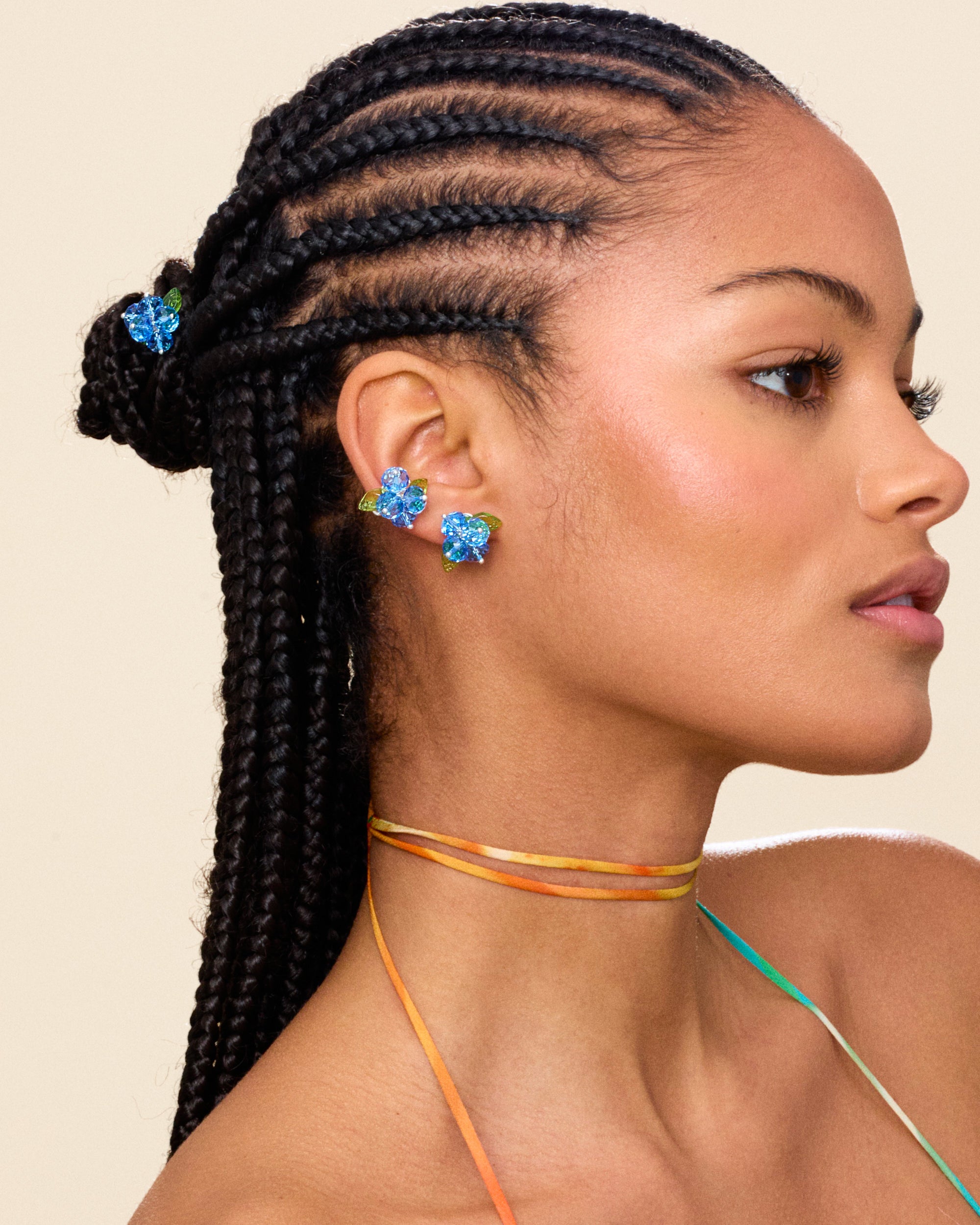 Blueberry Romance Earcuff in Silver