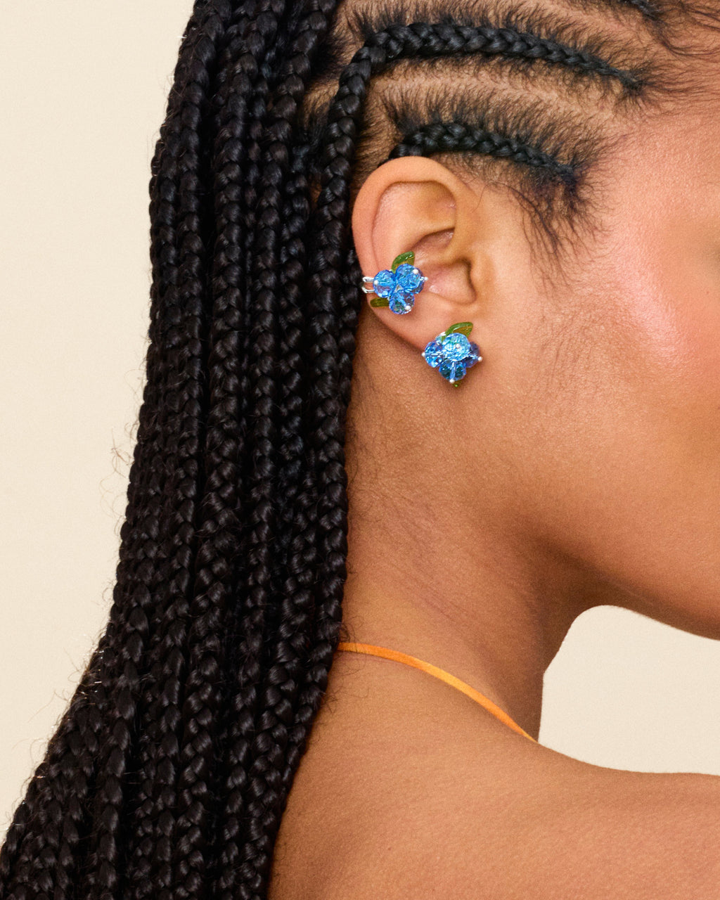 Blueberry Romance Earcuff in Silver