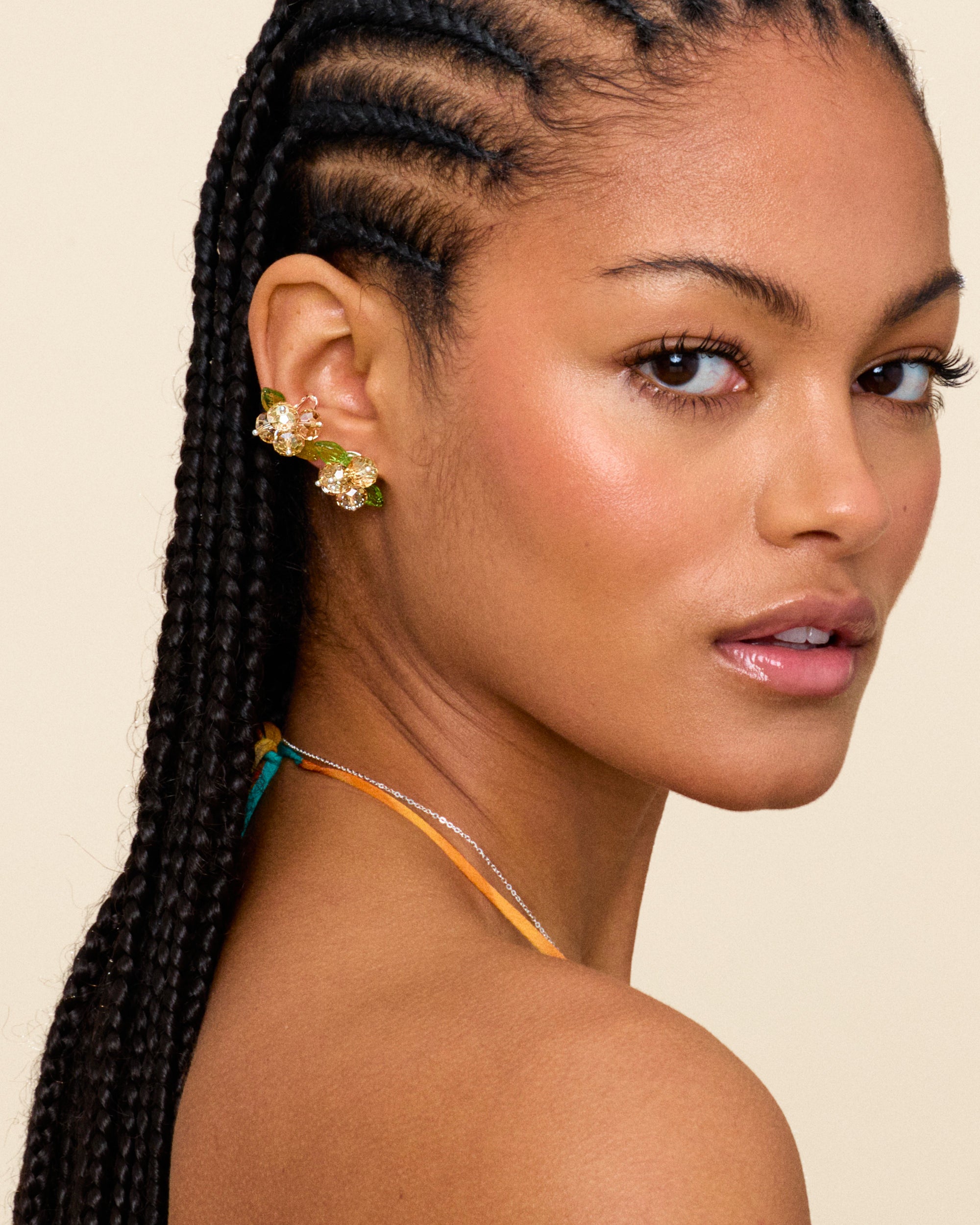 Vanilla Romance Earcuff in Silver