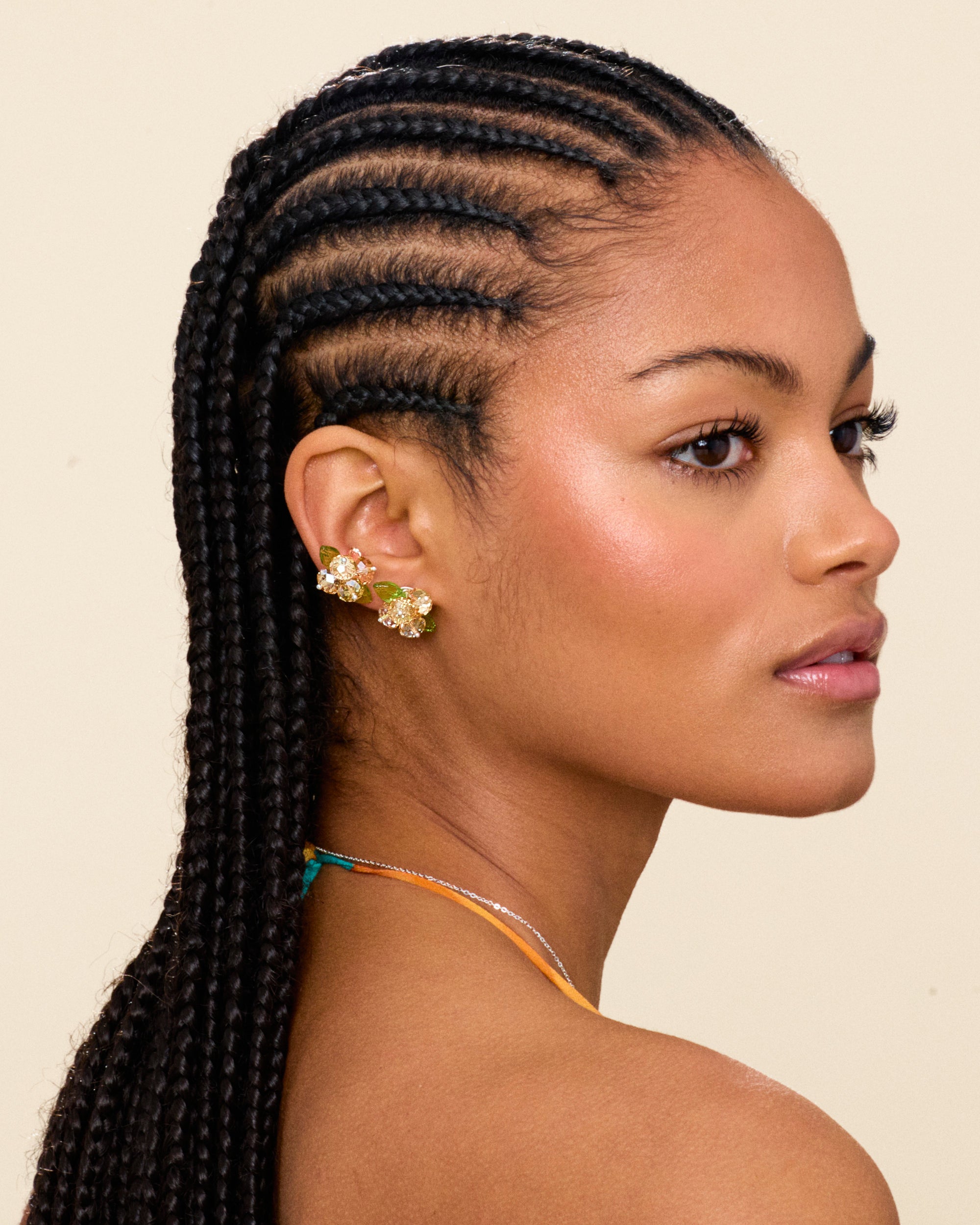 Vanilla Romance Earcuff in Silver